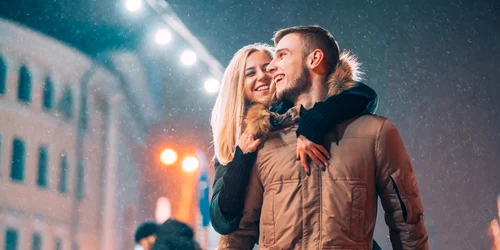 Plimbare nocturna  Freepik com jpg