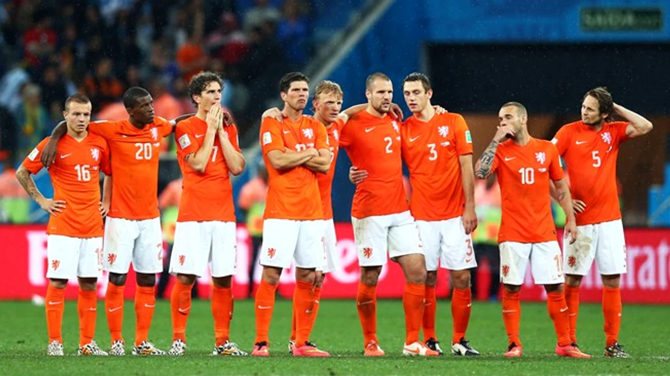 
    Băieţii lui Dick Advocaat vor veni pe Arena Naţională pe 14 noiembrie, la 5 zile după ce tricolorii vor întâlni trupa lui Mircea Lucescu la CraiovaFoto Click!  