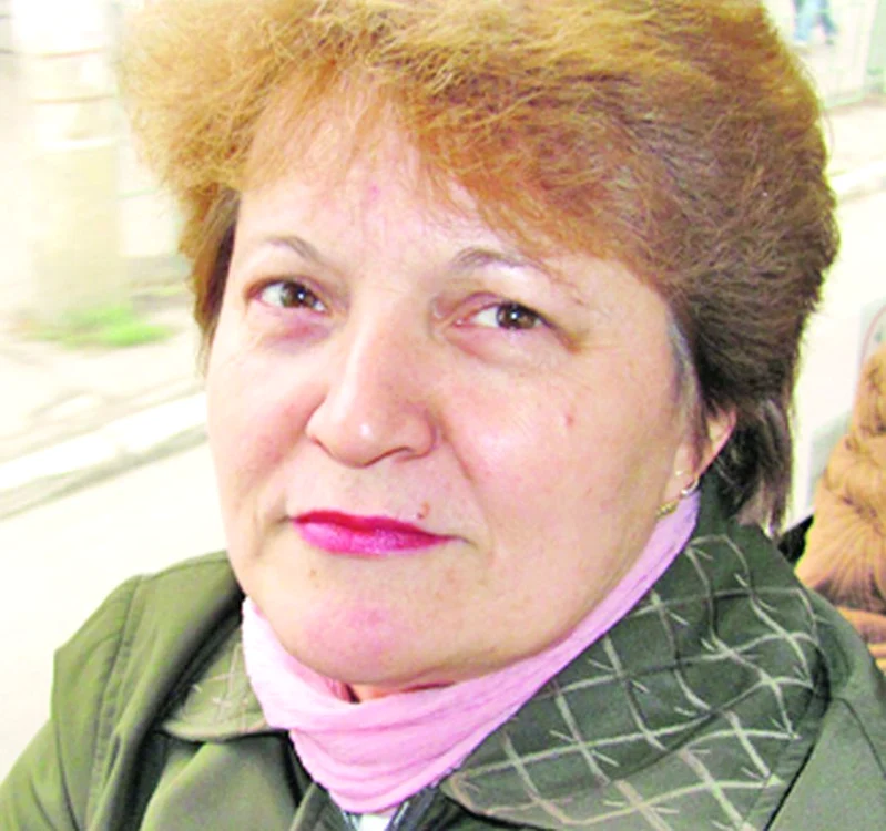 „Eu nu am avut probleme cât am circulat cu tramvaiul. Dar nu ştiu dacă este chiar normal să păstrezi biletul atunci când ajungi la spital, în urma unui accident. Numai de asta nu-ţi arde”.  Elena Miţurcă, 60 ani: