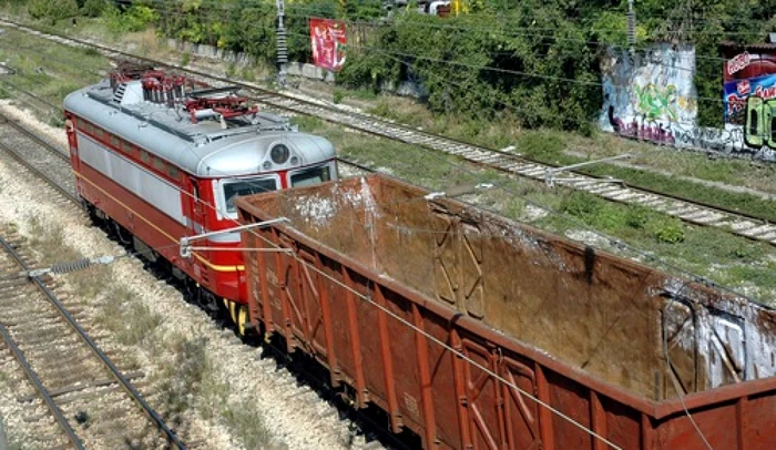 Statul vrea să vândă o participaţie de 51% din acţiunile CFR Marfă FOTO Adevărul