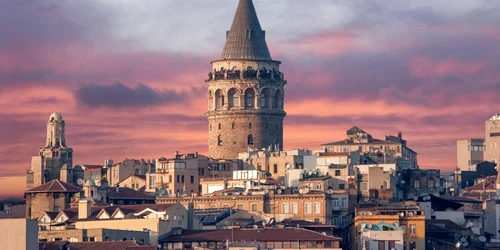 turnul galata istanbul foto shutterstock