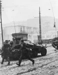 Lupte de stradă în Harkov, în timpul Operațiunii Barbarossa (© Bundesarchiv Bild 183-L20582)