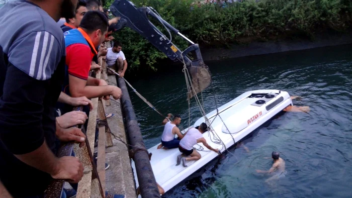 Accident rutier in Turcia FOTO Twitter @yasiraykanat