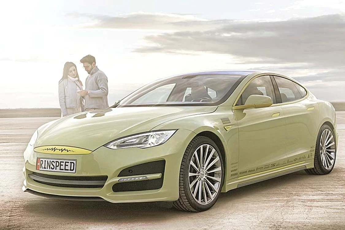 Automobilul se face sufragerie în  care te uiţi la filme, în timp ce „zboară” cu 120 km pe oră fără şofer (Fotografii: guliver/ REXfeatures)
