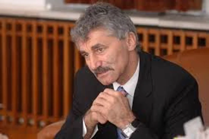 
    Deputatul Ioan Oltean e acuzat de  complicitate la abuz în serviciu și trafic de influențăfoto: ziuanews.ro  