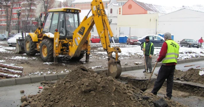 Lucrări pe străzi din centrul oraşului
