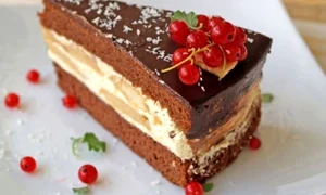 tort de ciocolata cu crema de lapte 580x400 jpeg