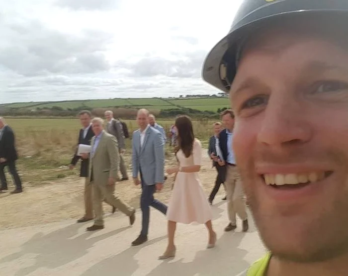 
    Muncitorul care l-a făcut gelos pe Prințul William a spus despre Kate Middleton că este o femeie foarte atrăgătoareFoto Facebook  