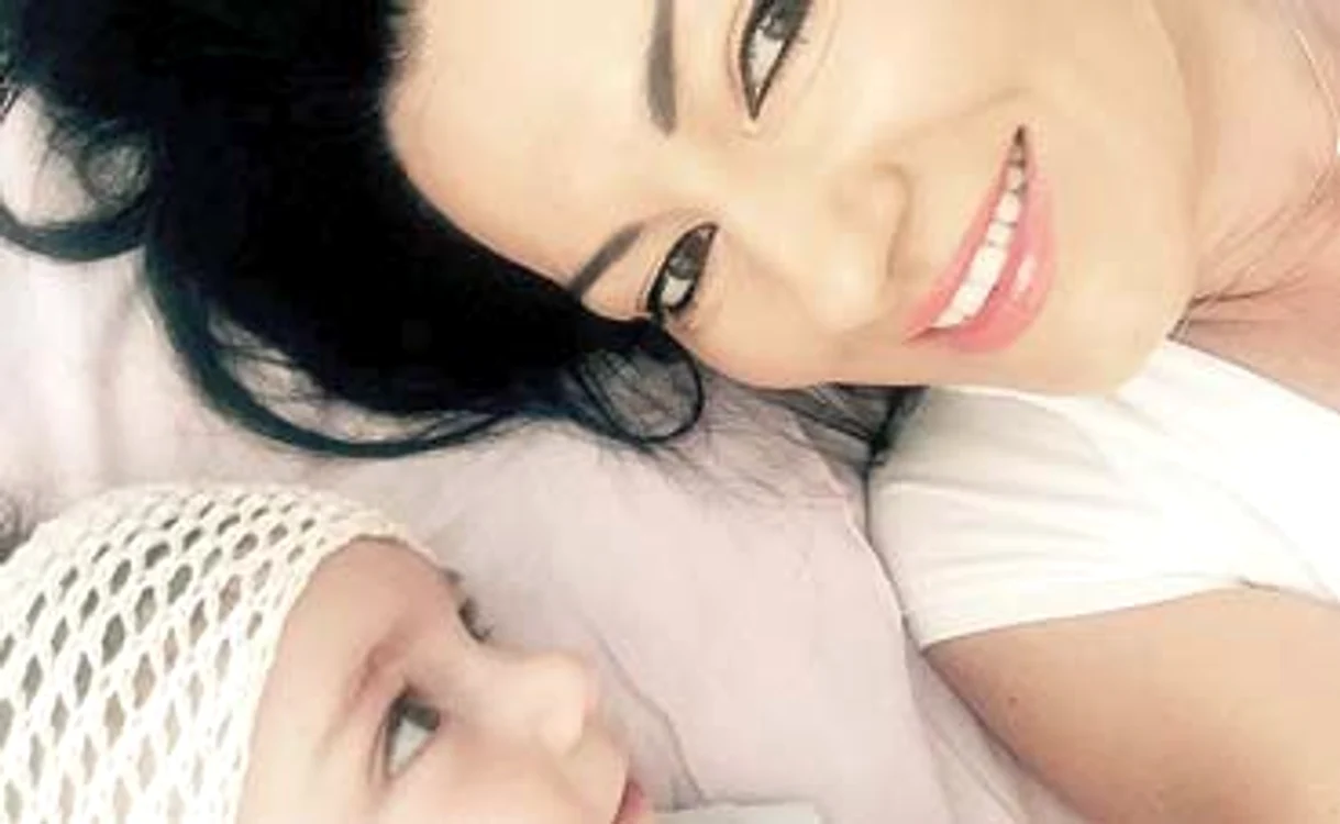 
    După botez  Silvia, Sorin  şi copilul  lor se vor întoarce  în America  