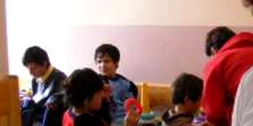 Copiii au fost internaţi la spital