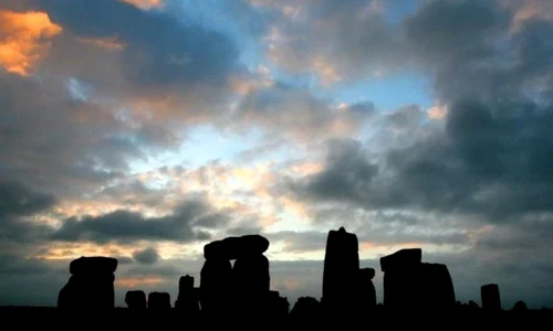 O nouă teorie rescrie istoria monumentului Stonehenge jpeg