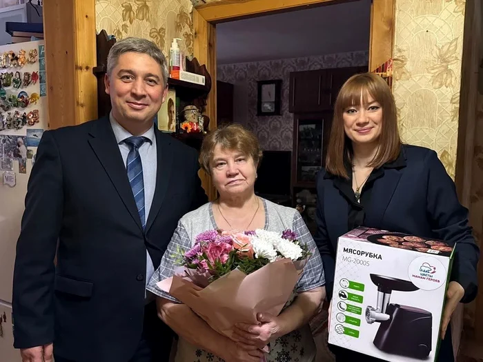 Mamele soldaților morți au primit mașini de tocat carne FOTO Robert van der Noordaa / X