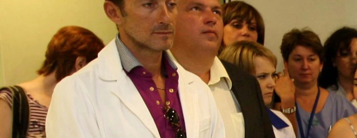 Radu Mazăre şi Nicuşor Constantinescu, la inaugurarea unui spital FOTO Adevărul