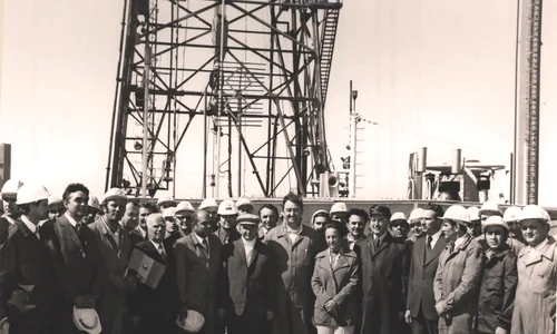 Ceausescu pe platforma in Marea Neagra jpg