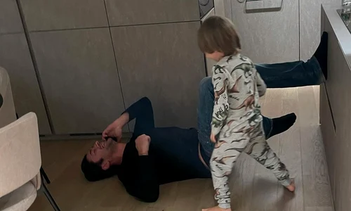 Aceasta este fotografia cu Radu Vâlcan care a aprins imaginația fanilor jpeg