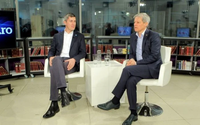 Dan Barna şi Dacian Cioloş, la Adevărul Live