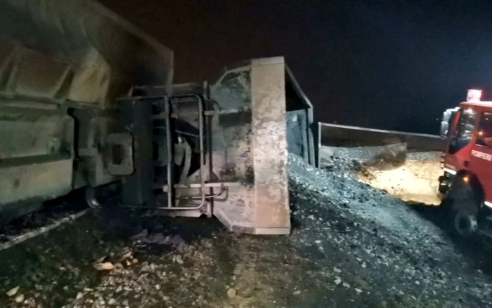 Tren încărcat cu cărbune, răsturnat la Petrila. Foto: gddhd.ro.