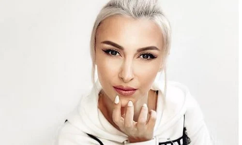 andreea balan jpeg