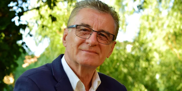 Victor Neumann jpg