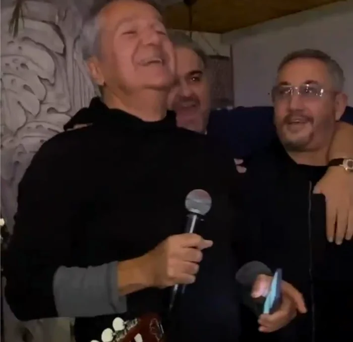 Dan Bittman, la cântarea de sâmbătă, la terasa din Herăstrău