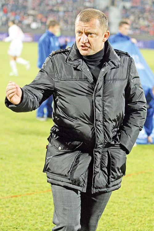 Dorinel Munteanu, antrenorul Astrei, a condus ieri primul său joc în campionat după ce ultima apariţie în competiţia autohtonă fusese în decembrie 2012