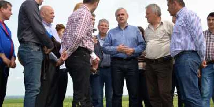 Dragnea a vizitat digul de la Islaz