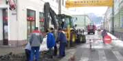 Cele două explozii au avut loc din cauza unei fisuri la o conductă de gaz