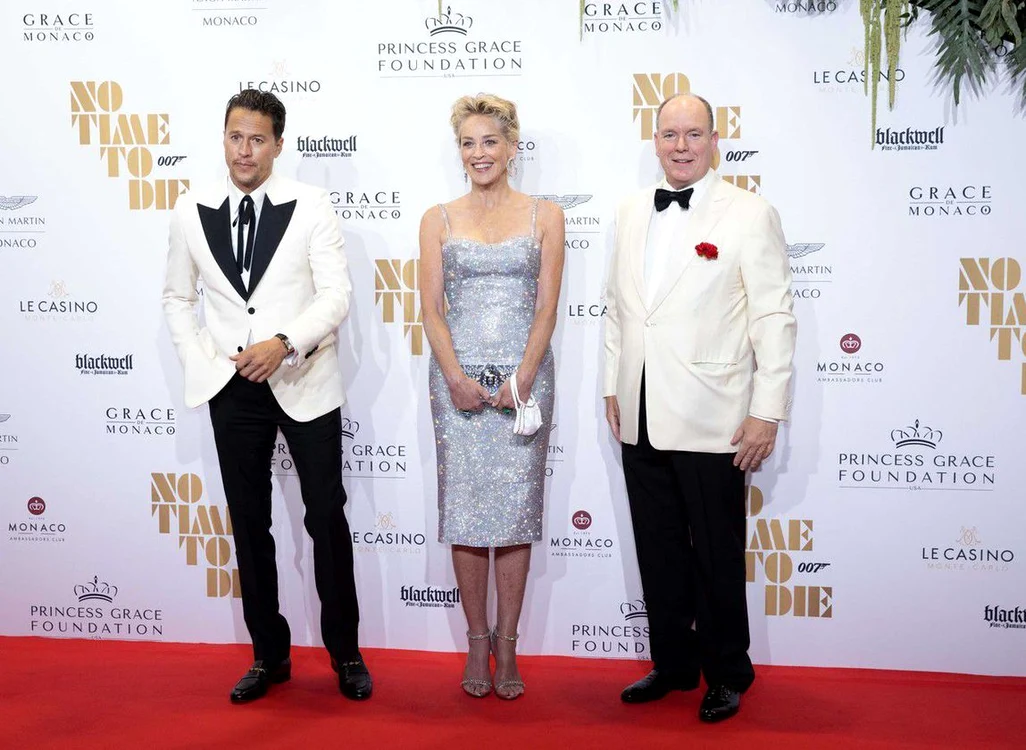 
    Albert de Monaco şi Sharon Stone  