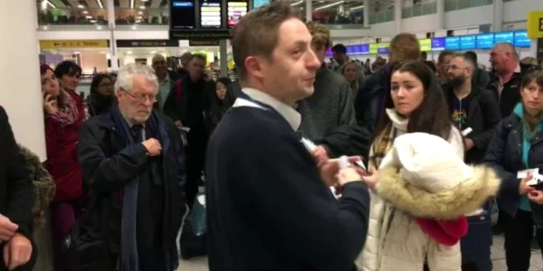 aeroport marea britanie