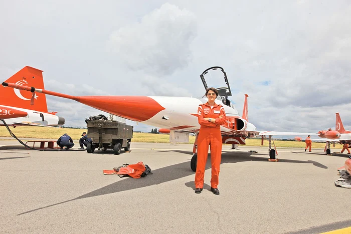 Esra Ozatay este singura femeie din formaţie