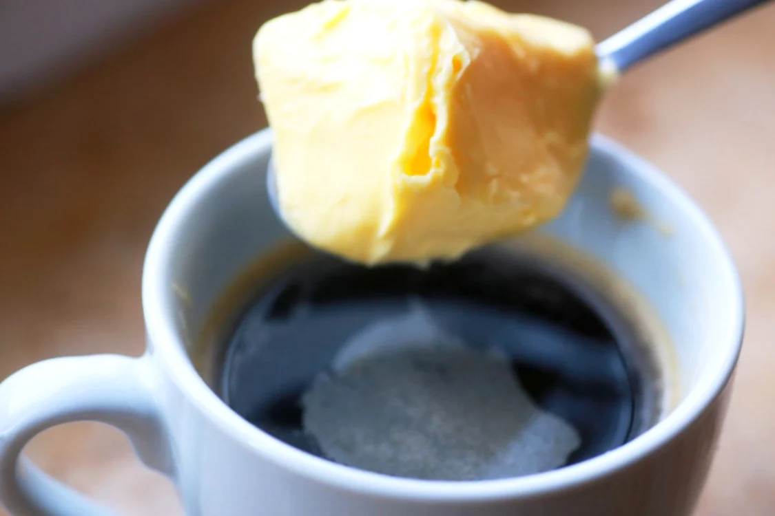 superalimente slabit stres cafea cu unt
