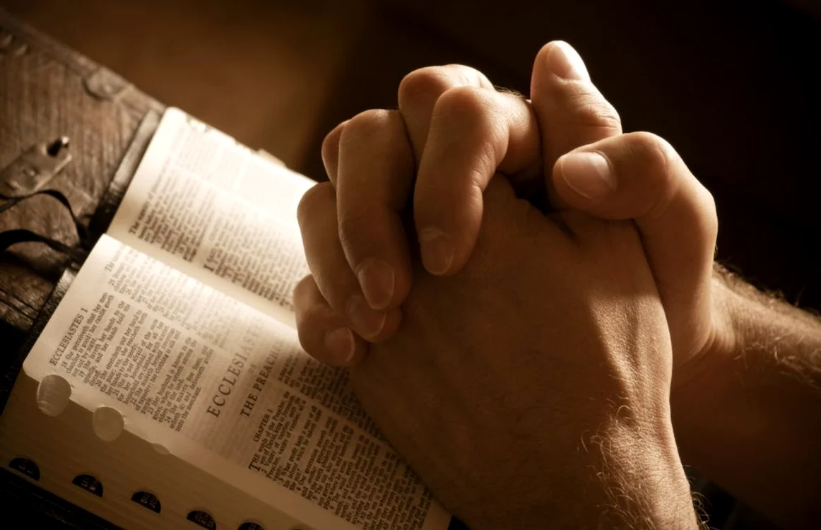 Bibliile americane au ajuns hârtie igienică în România lui Ceauşescu FOTO shutterstock