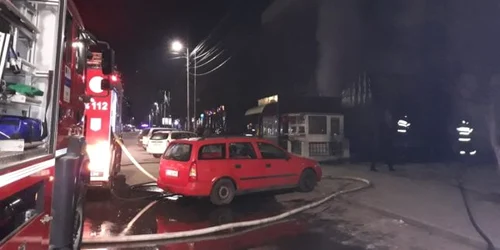 incendiu magazin mobila caracal