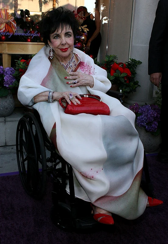 17 elizabeth taylor gettyimages 77841334 jpg jpeg