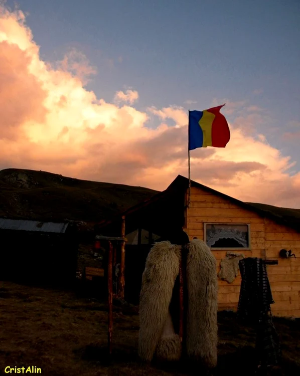 Turiştii se pot caza gratuit la stâna Ştefanu