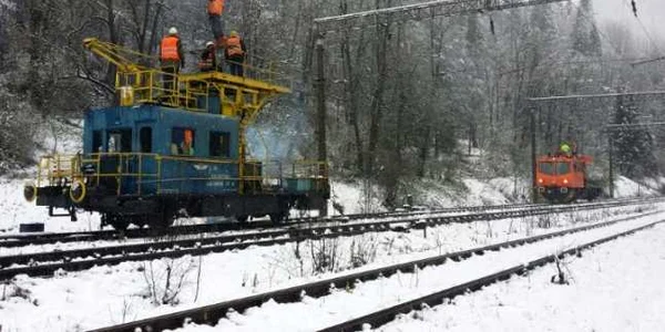 brasov copac cazut cale ferata