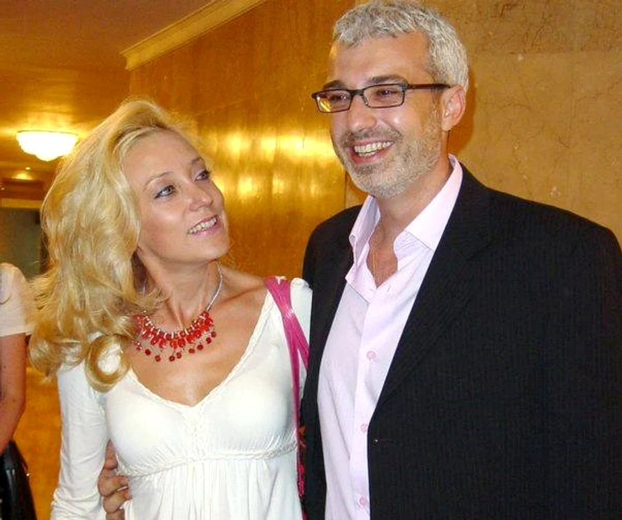 În 2009, Cătălin Crișan și Lucia Buculac au divorțat