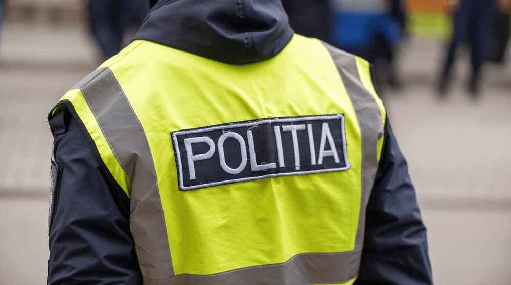 Pedeapsa unui bărbat care a mușcat un polițist. Este trimis să lucreze la primărie 