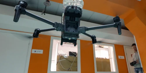 Inginerii ucraineni repara drone pentru armata ucraineană FOTO EPA EFE jpg