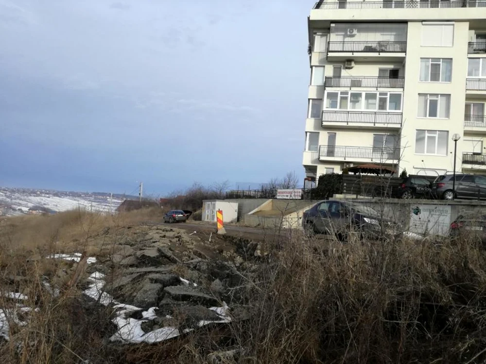 Porţiunea de drum judeţean distrusă FOTO Consiliul Judeţean Iaşi