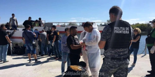 Numărul cazurilor de migraţie pe Marea Neagră a ajuns la 5 într-o lună FOTO Politia de frontiera