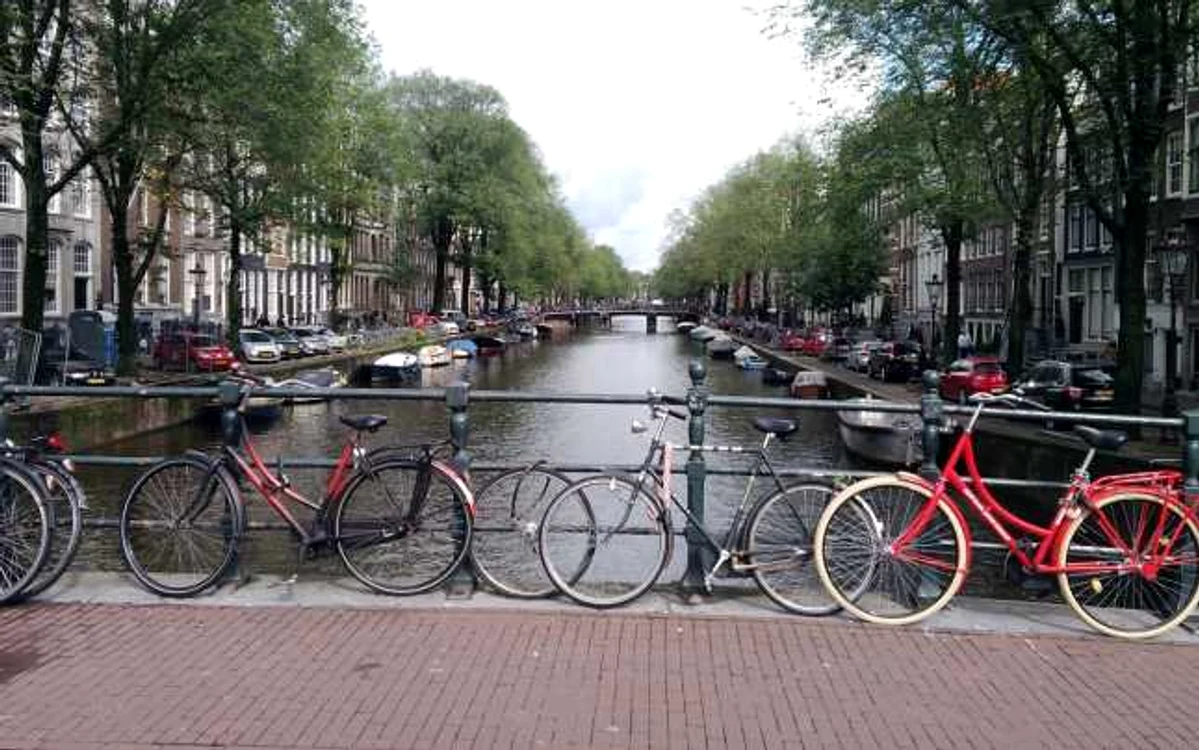 biciclete si case amsterdam 01