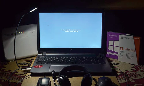 Anchetatorii au  găsit pe laptopul  învăţătorului filme  şi poze porno  jpeg