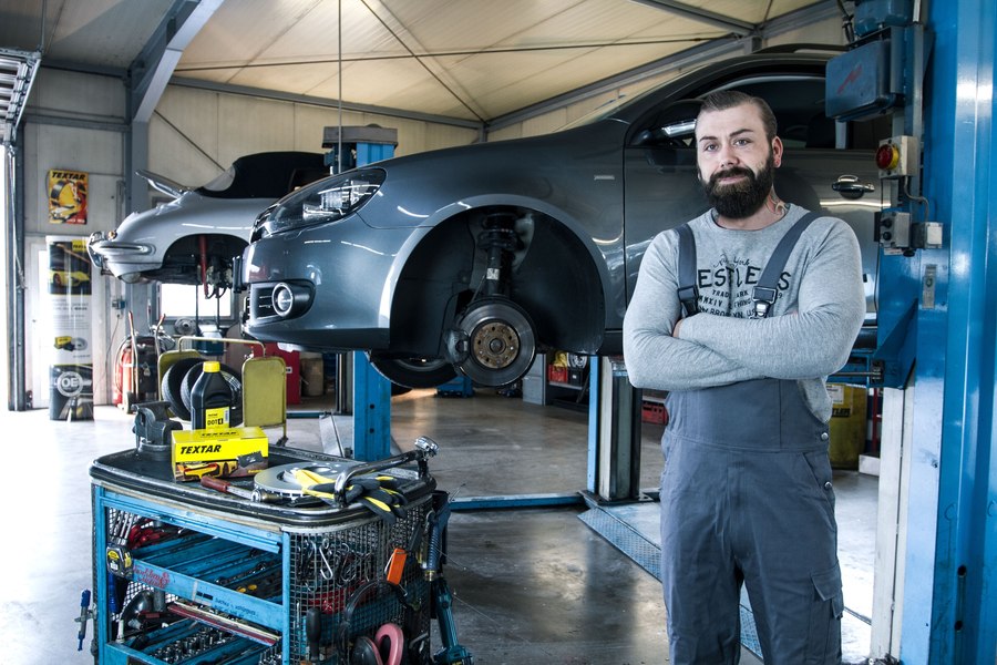 Platforma de școlarizare Textar Virtual Academy dorește să combată numărul scăzut al tehnicienilor auto calificați