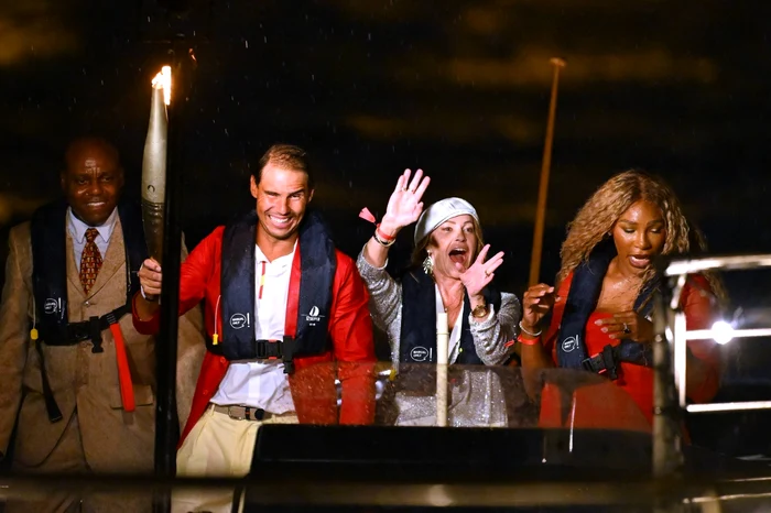 Carl Lewis, Nadal, Nadia și Serena, la bordul bărcii cu care au purtat torța. Foto Profimedia