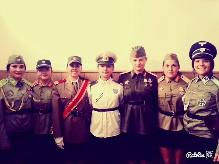Elevi ai Liceului din Recaş au organizat o lecţie de istorie practică FOTO Facebook