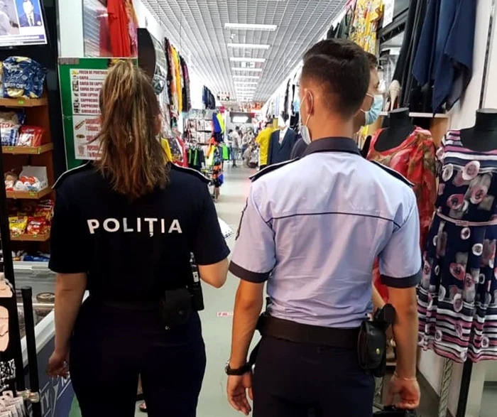 Poliţia a verificat mai multe spaţii comerciale FOTO: FB/Poliţia Municipiului Bucureşti