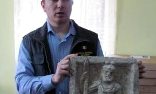 DESCOPERIRE UNICĂ Templu roman în incinta fostului castru al Legiunii a XIII a Gemina de la Apulum jpeg