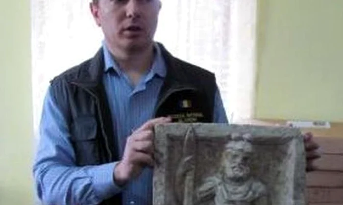 DESCOPERIRE UNICĂ Templu roman în incinta fostului castru al Legiunii a XIII a Gemina de la Apulum jpeg