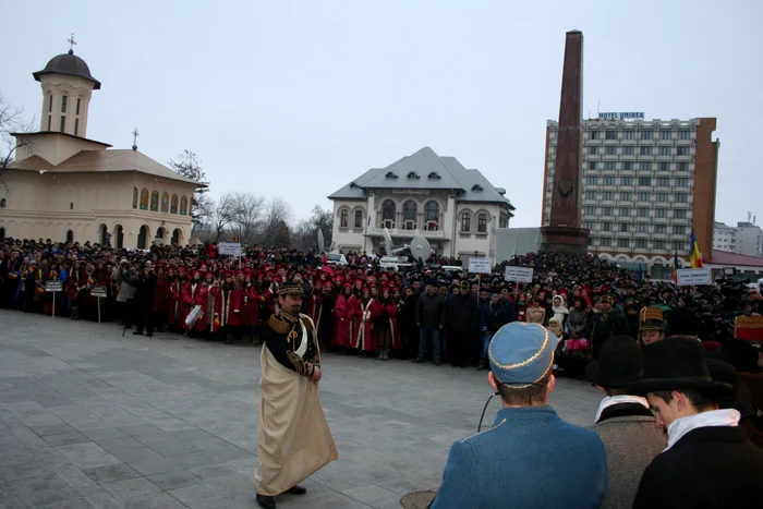 Cuza Vodă şi-a făcut apariţia în Piata Unirii